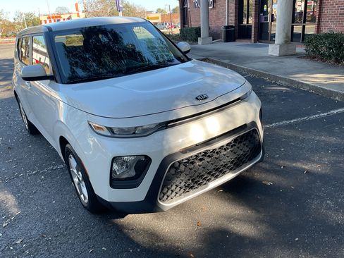 Used 2021 Kia Soul S image 8