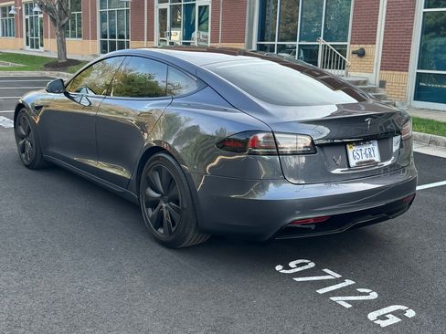 Used 2022 Tesla Model S Standard Range image 9