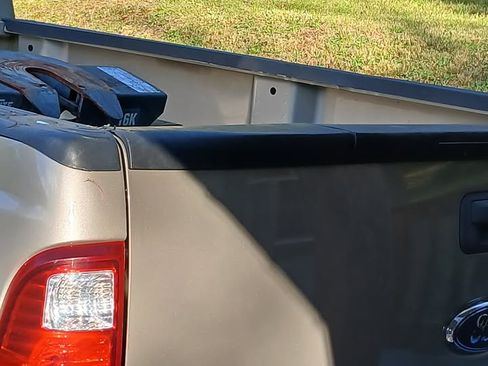 Used 2008 Ford F250 Lariat image 11