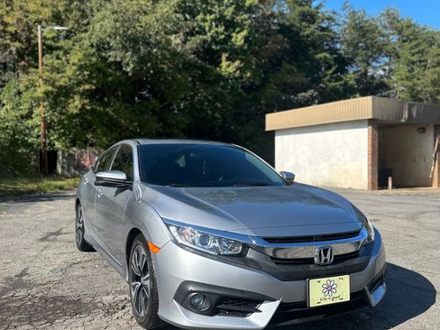Used 2018 Honda Civic EX-L image 1