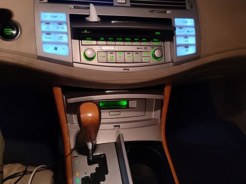 Used 2005 Toyota Avalon Limited image 10