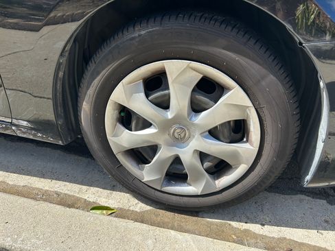 Used 2015 MAZDA MAZDA3 i Sport image 10