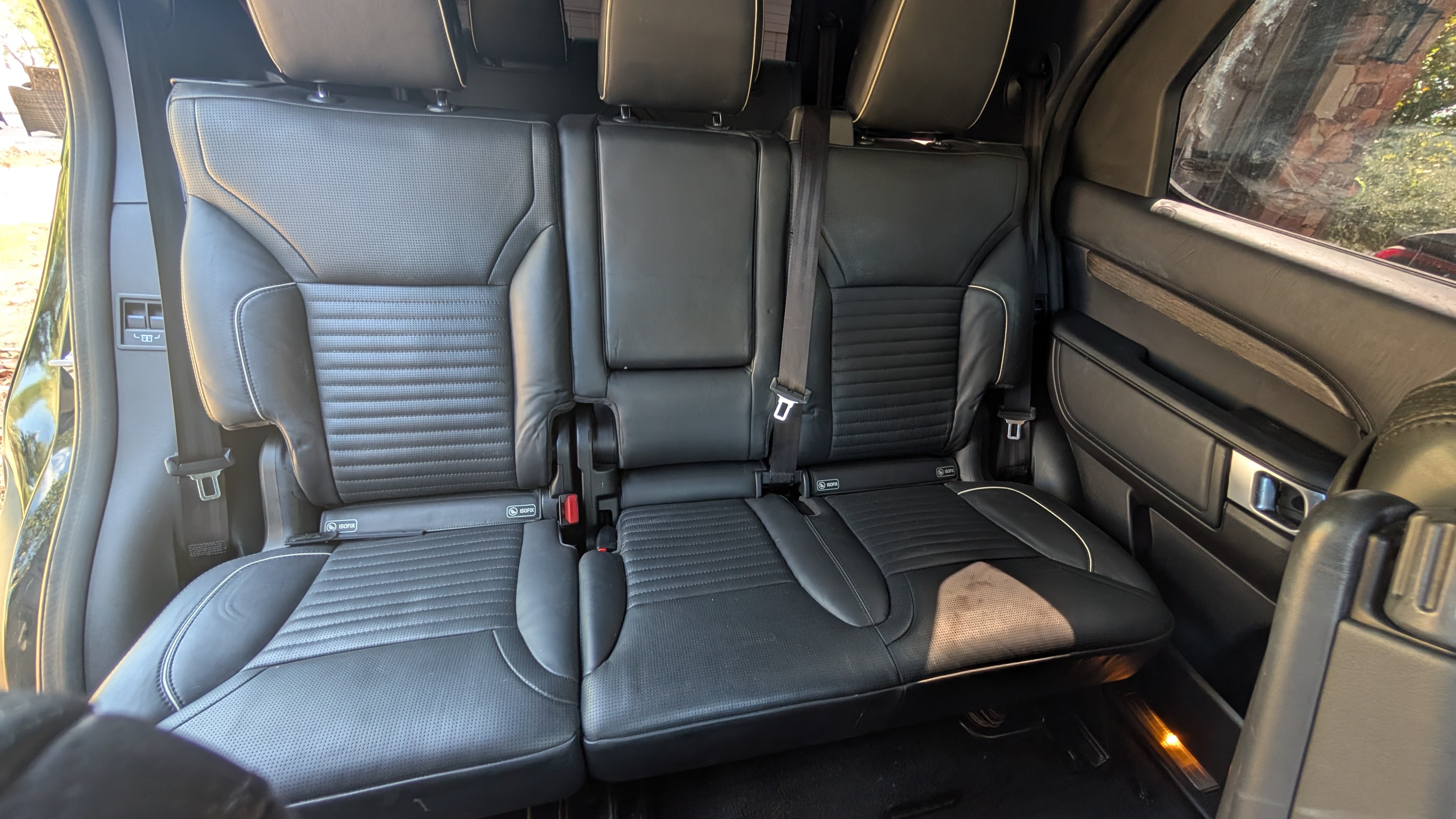 Used 2019 Land Rover Discovery HSE Luxury AWD/4WD image 11