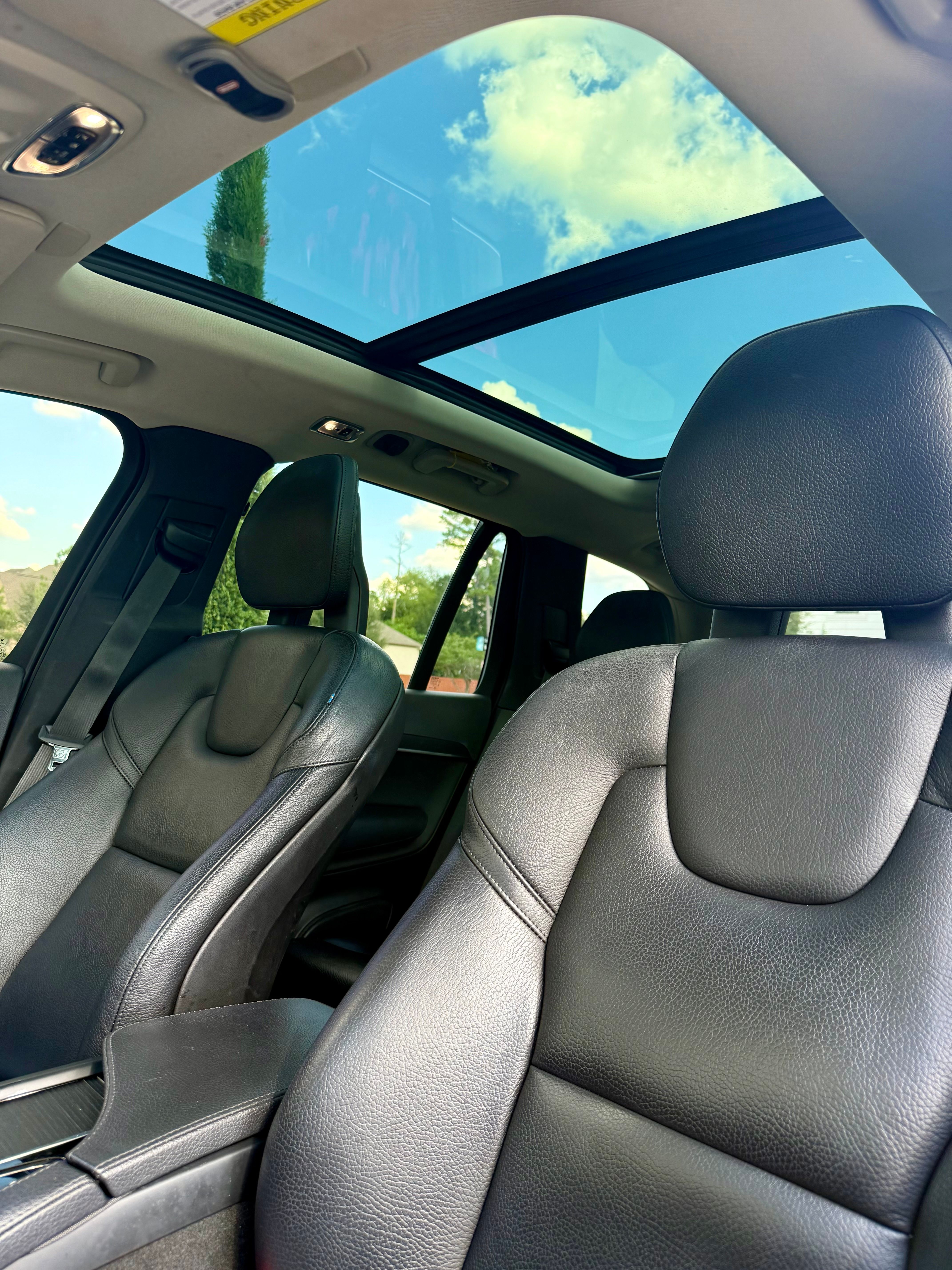 Used 2020 Volvo XC90 T6 Momentum w/ Protection Package AWD/4WD image 10