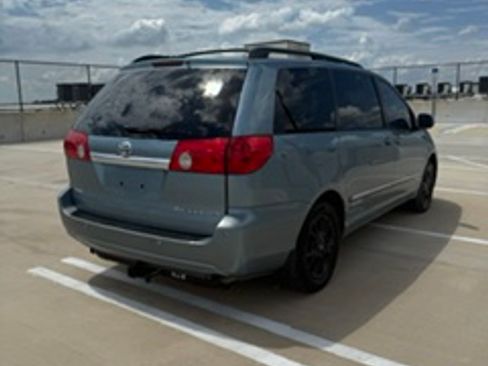 Used 2006 Toyota Sienna XLE Limited FWD image 9