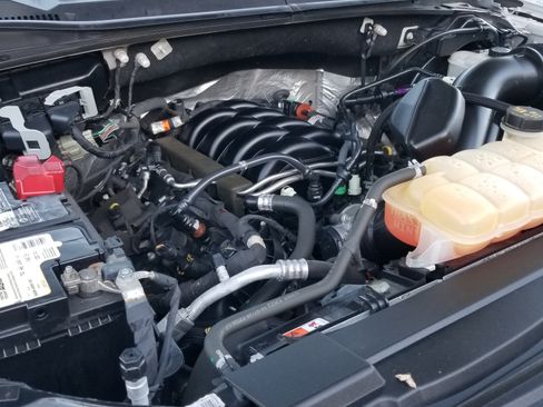 Used 2018 Ford F150 XLT w/ Equipment Group 302A Luxury image 10