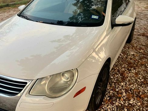 Used 2010 Volkswagen Eos Lux image 11