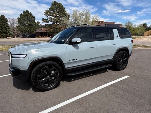 Used 2025 Rivian R1S Adventure AWD/4WD image 1