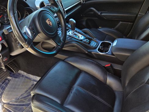 Used 2014 Porsche Cayenne image 10