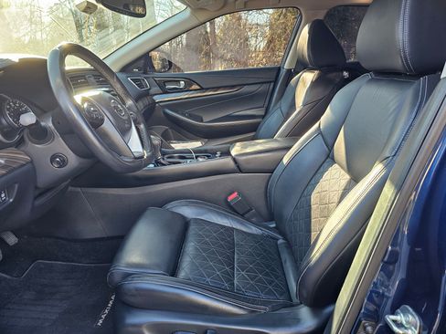 Used 2017 Nissan Maxima Platinum image 13