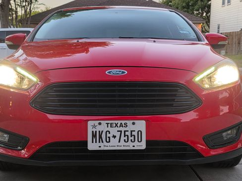 Used 2017 Ford Focus SE image 8