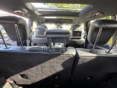 Used 2017 Mercedes-Benz GLS 450 4MATIC image 8