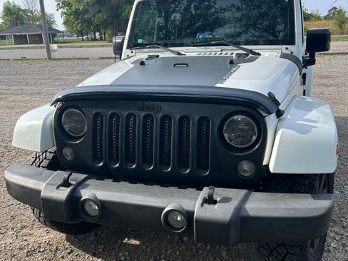 Used 2014 Jeep Wrangler Unlimited Sahara w/ Dual Top Group image 14