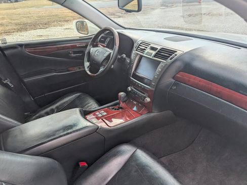 Used 2010 Lexus LS 460 AWD image 17