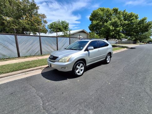 Used 2004 Lexus RX 330 FWD image 2