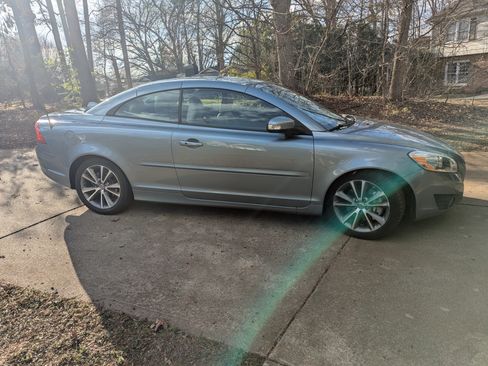 Used 2011 Volvo C70 T5 w/ Multimedia Pkg image 5