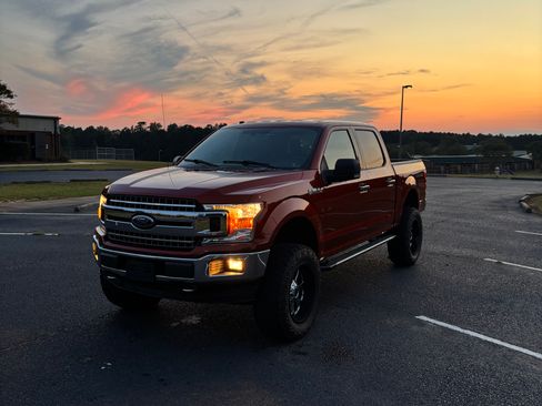 Used 2018 Ford F150 XLT w/ Equipment Group 302A Luxury image 4