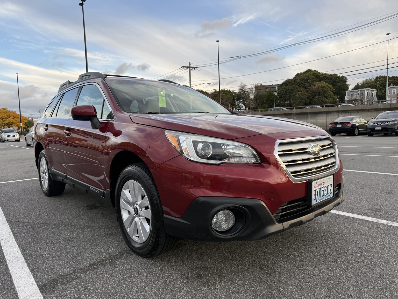 Used 2017 Subaru Outback 2.5i Premium AWD/4WD image 1