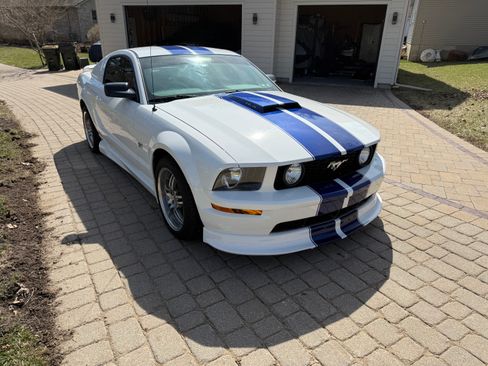 Used 2006 Ford Mustang GT Premium image 1