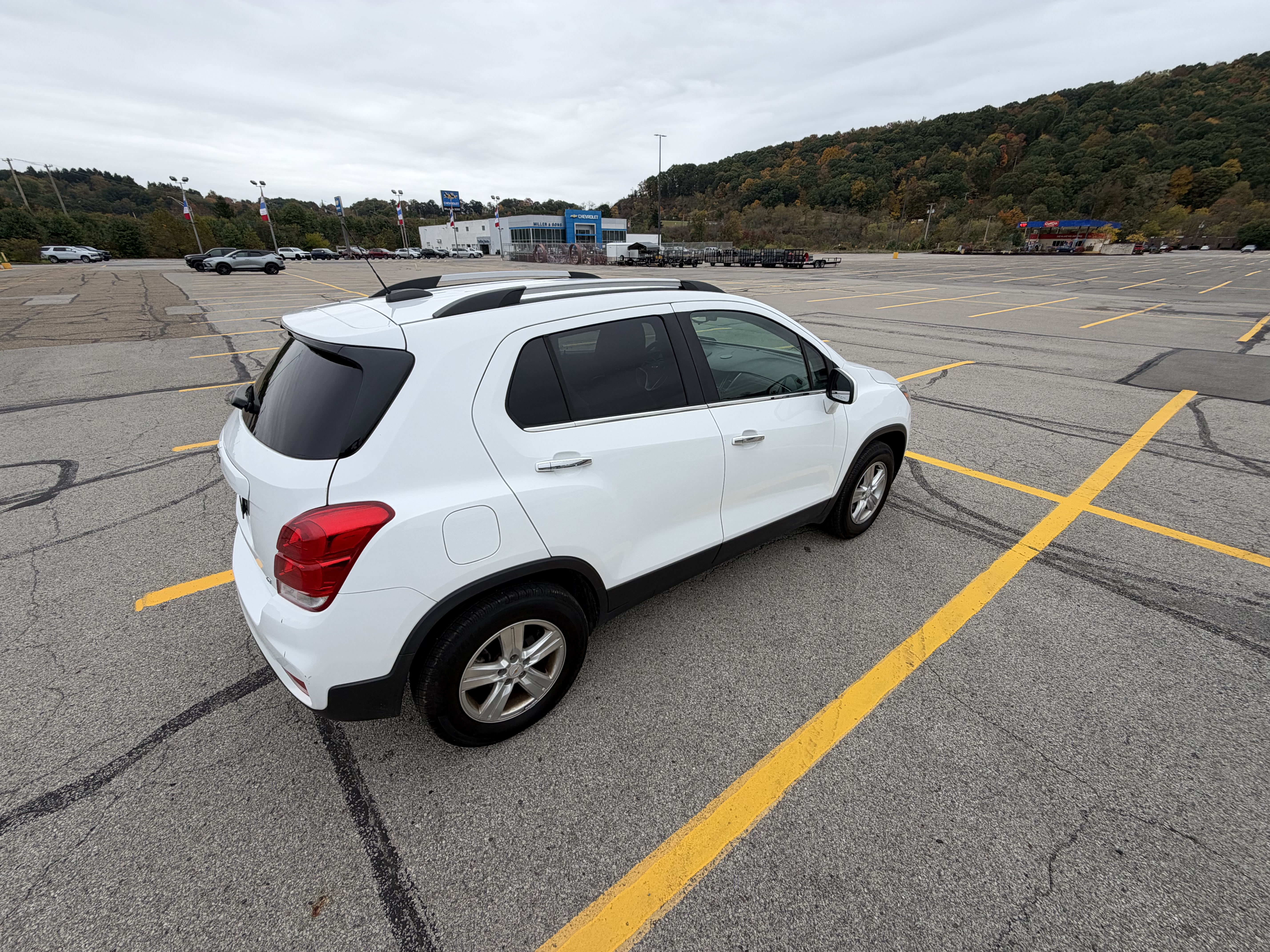 Used 2019 Chevrolet Trax LT w/ LT Convenience Package AWD/4WD image 5