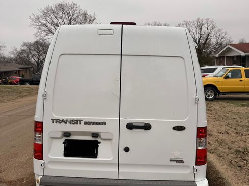 Used 2013 Ford Transit Connect XLT image 2