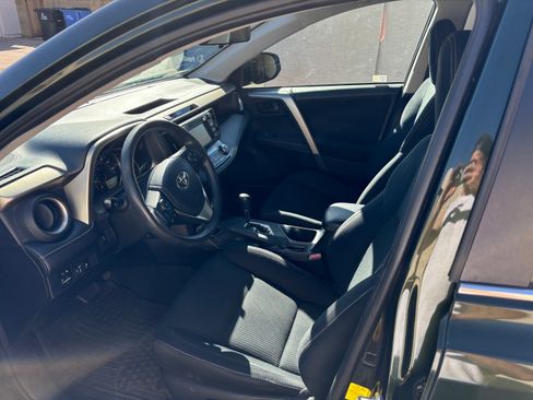 Used 2013 Toyota RAV4 XLE image 16