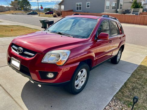Used 2009 Kia Sportage EX w/ Luxury Pkg image 2