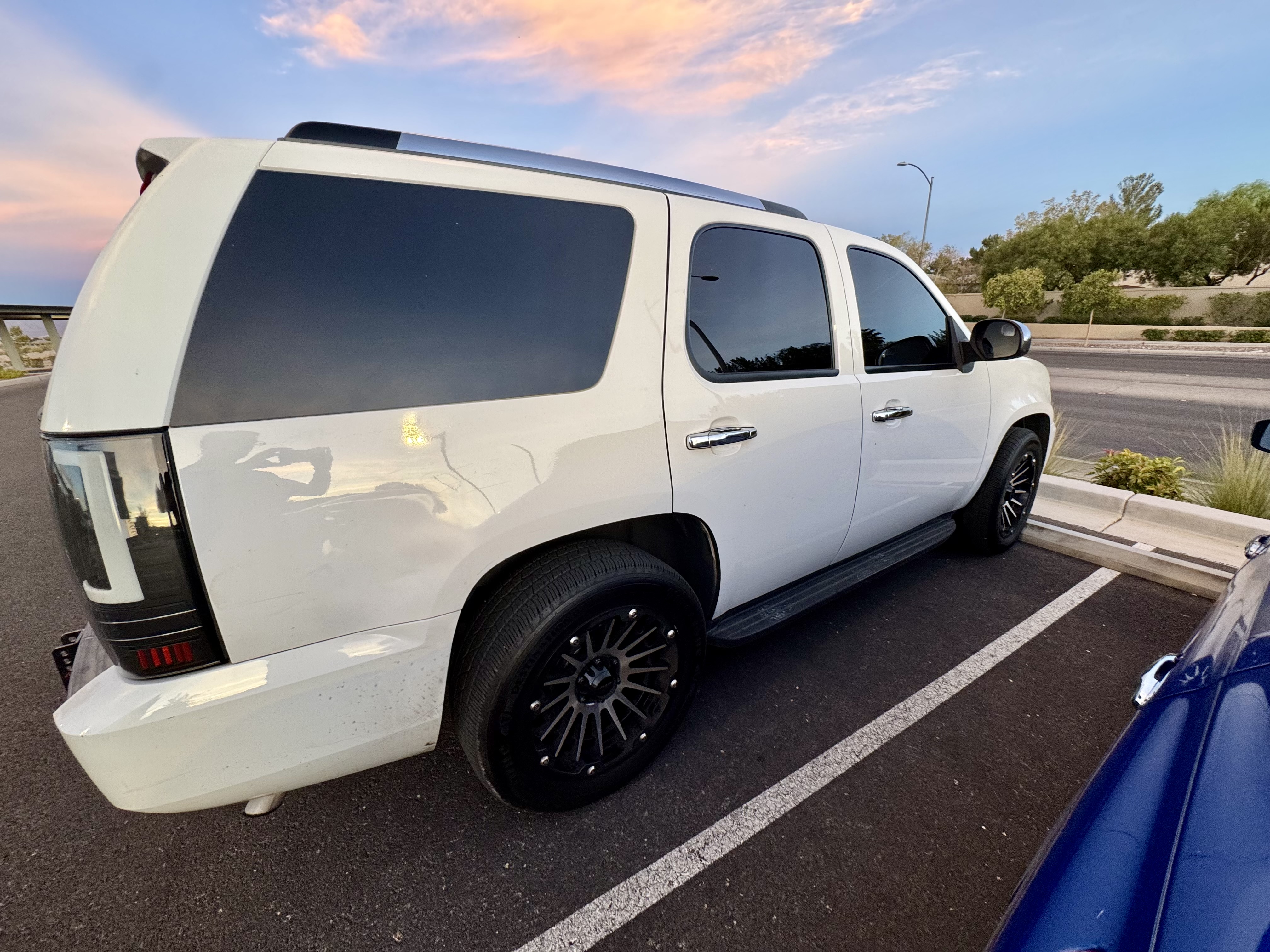 Used 2013 Chevrolet Tahoe 2WD image 2