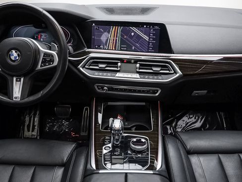 Used 2019 BMW X5 xDrive50i w/ M Sport Package AWD/4WD image 11