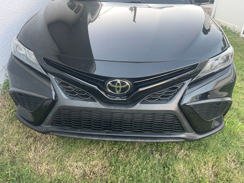 Used 2023 Toyota Camry SE w/ Cold Weather Package image 17