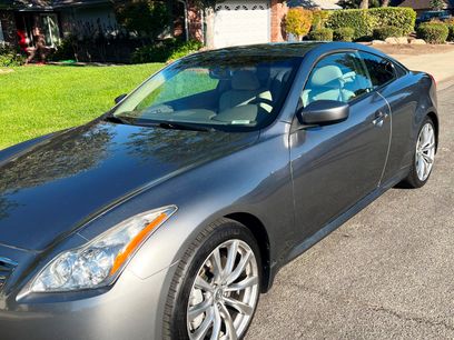 Used 2010 INFINITI G37 Journey w/ Premium Pkg