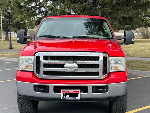 Used 2006 Ford F250 XLT AWD/4WD image 2
