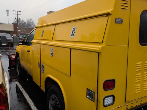 Used 2017 Chevrolet Silverado 3500 W/T image 10