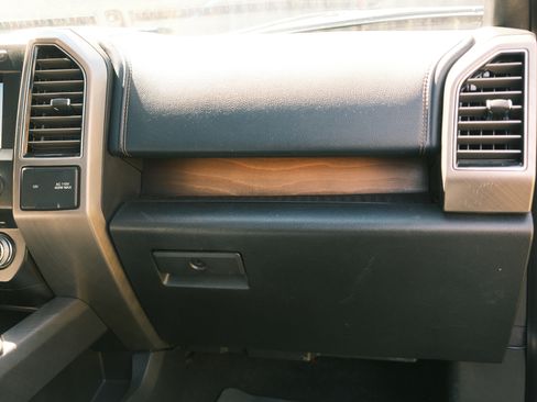 Used 2018 Ford F150 Limited w/ Trailer Tow Package image 20