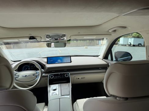 Used 2024 Genesis GV80 3.5T w/ Prestige Package image 12