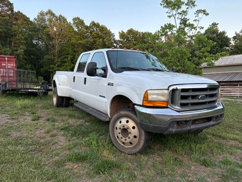 Used 2000 Ford F450 2WD Crew Cab Super Duty image 4