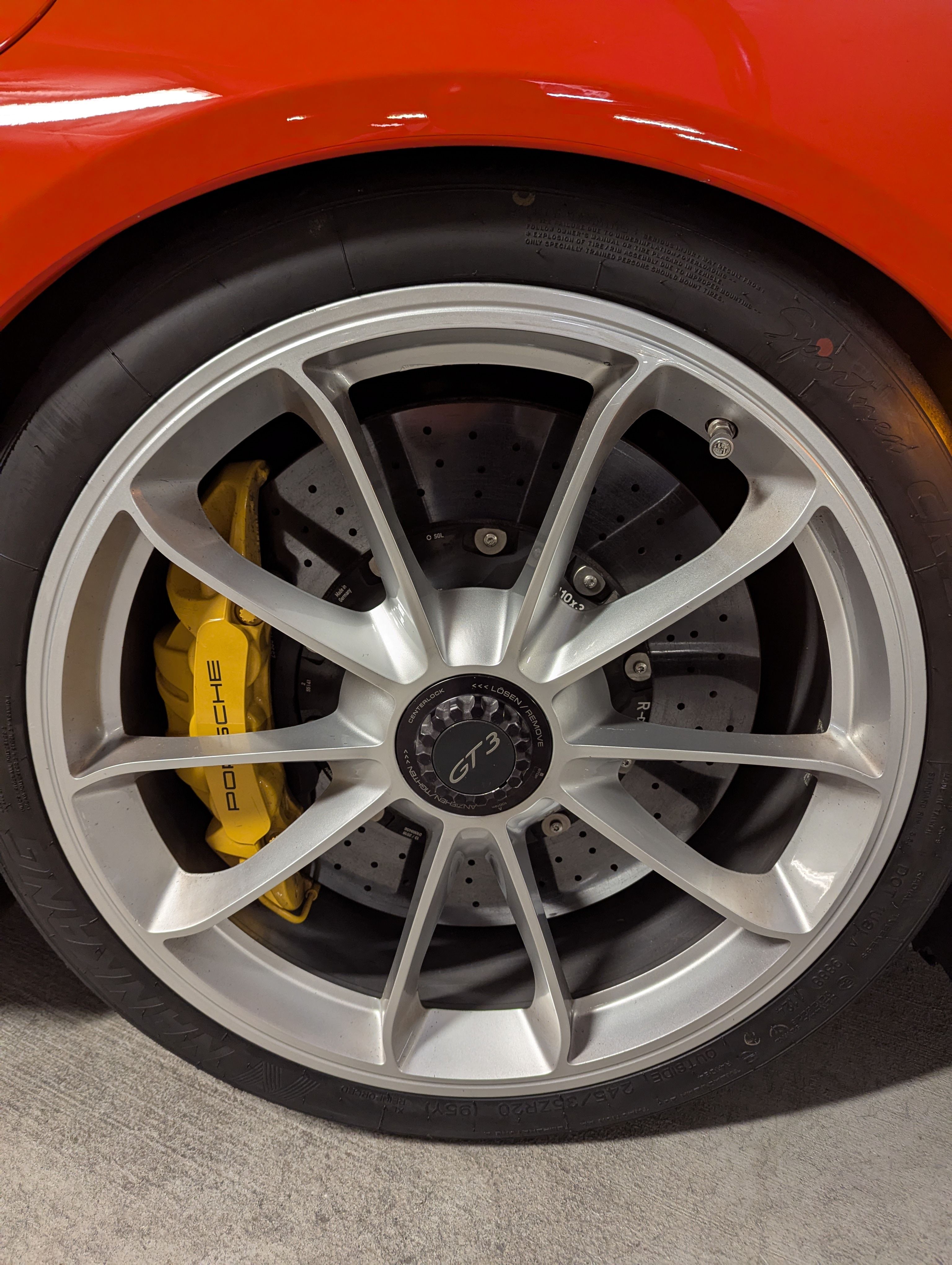Used 2018 Porsche 911 GT3 RWD image 12
