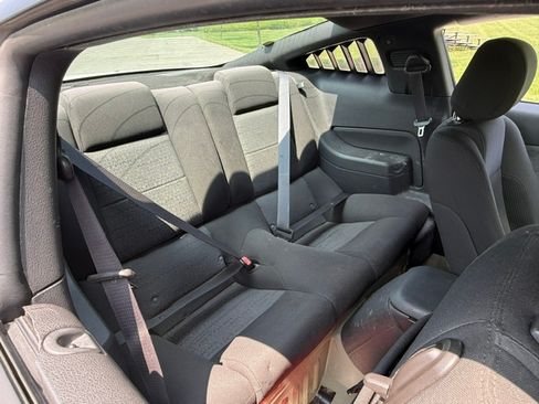 Used 2005 Ford Mustang Premium RWD image 9