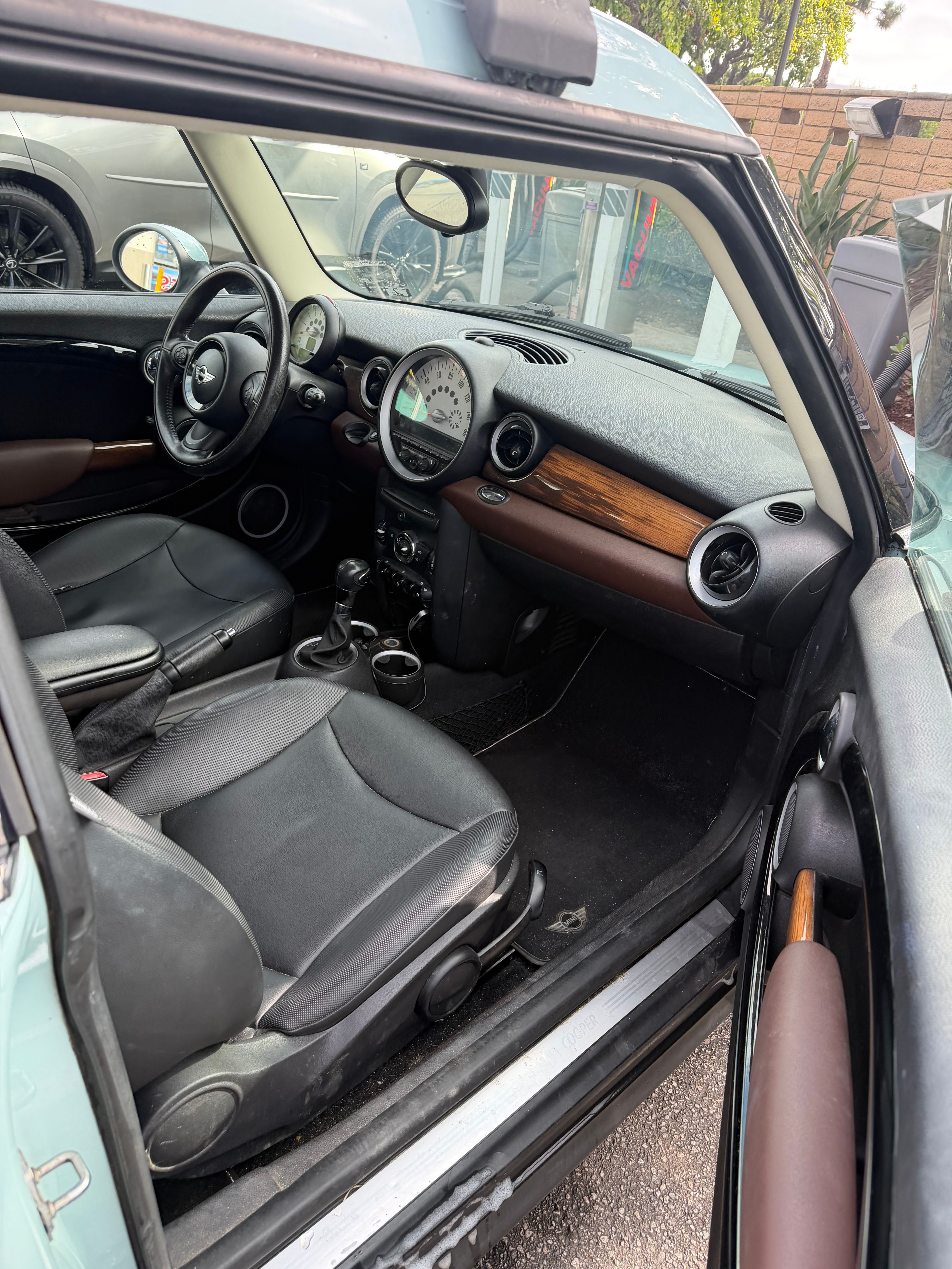 Used 2012 MINI Cooper Clubman FWD image 9