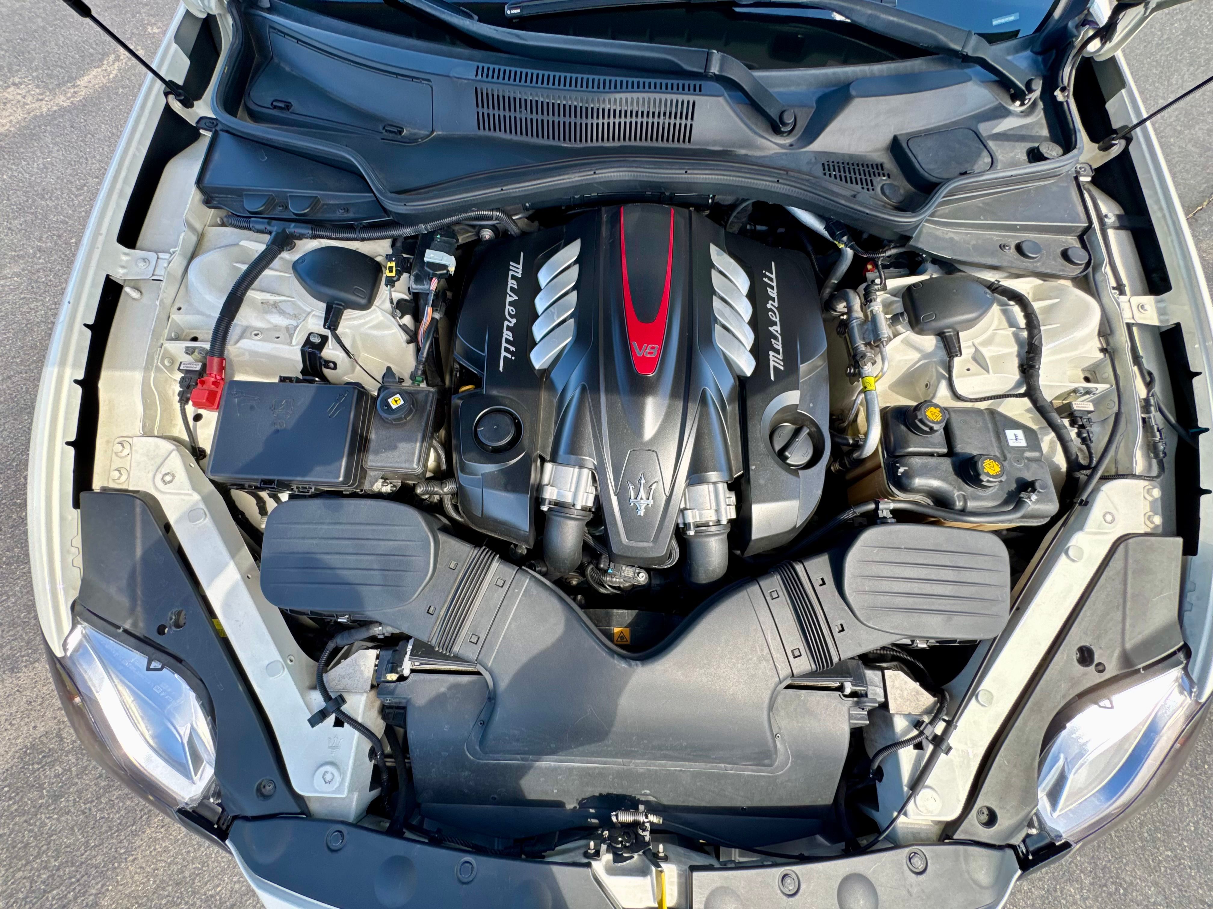 Used 2014 Maserati Quattroporte GTS RWD image 12