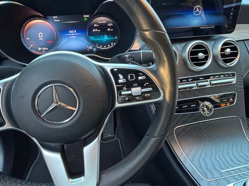 Used 2021 Mercedes-Benz C 300 Sedan image 4