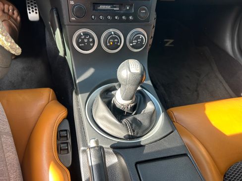 Used 2004 Nissan 350Z Touring image 13