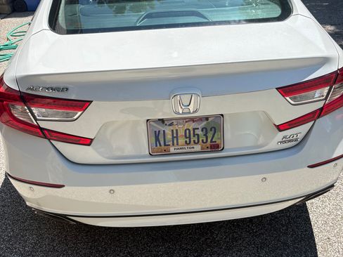 Used 2021 Honda Accord Touring image 6