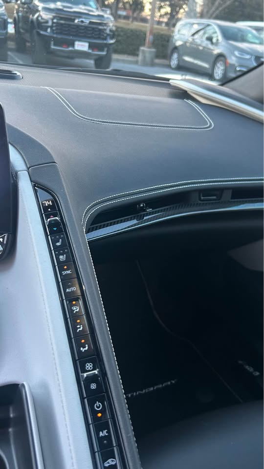 Used 2024 Chevrolet Corvette Stingray Preferred Cpe w/ Z51 Performance Package RWD image 16