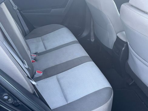 Used 2018 Toyota Corolla LE image 10