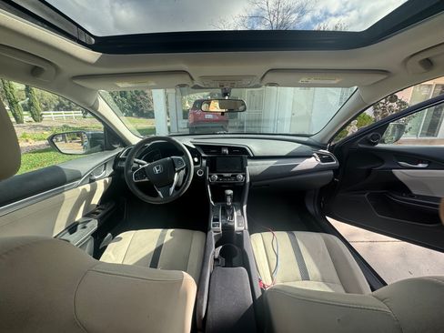 Used 2017 Honda Civic EX image 9