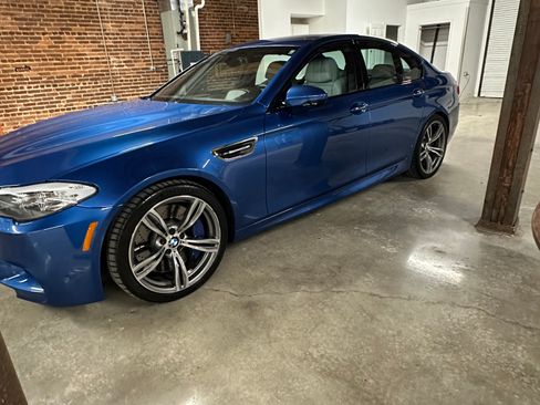 Used 2013 BMW M5 image 8