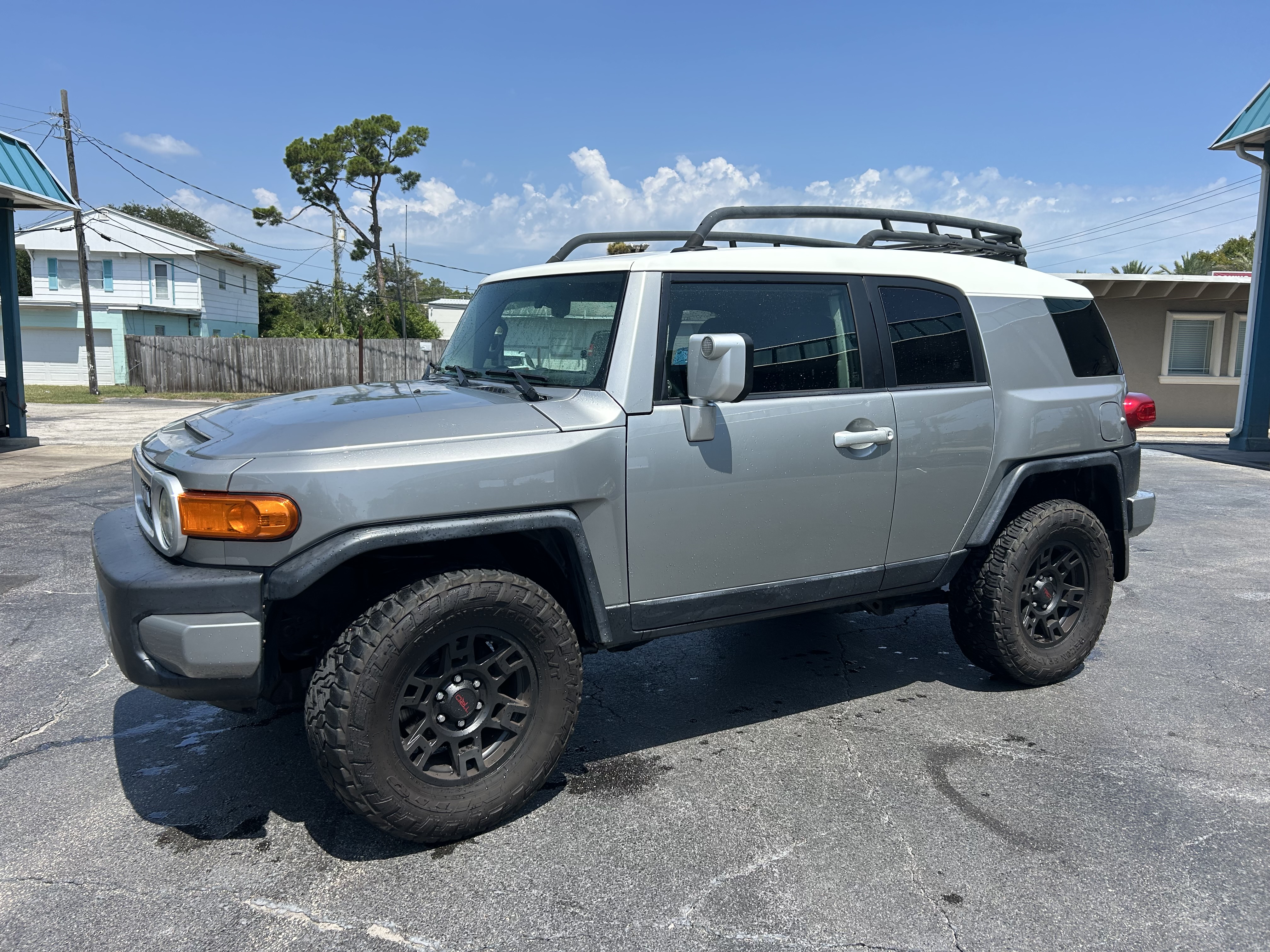 Used 2010 Toyota FJ Cruiser 4WD image 1