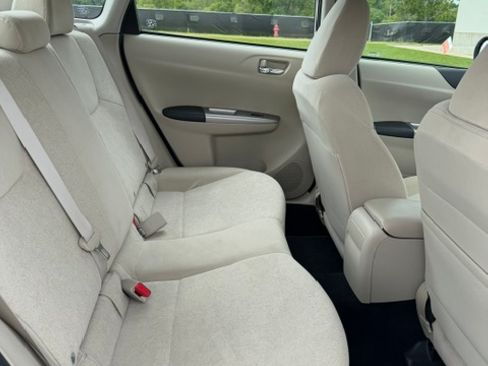 Used 2010 Subaru Impreza 2.5i Premium AWD/4WD image 9
