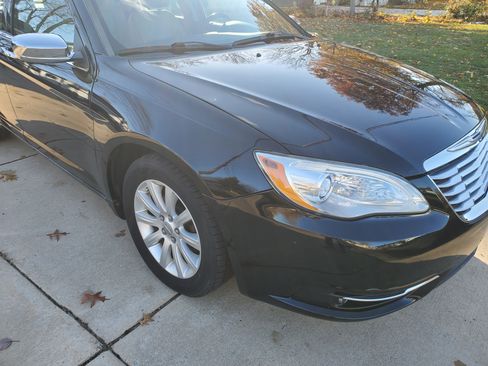 Used 2013 Chrysler 200 Limited w/ Sun/Sound Group image 5